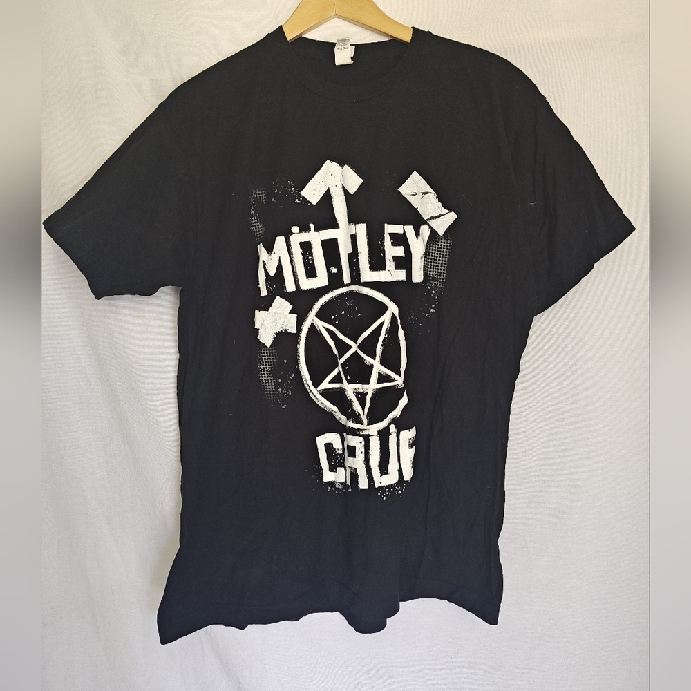 Motley Crue Shirt Tour Tee 2022 The Stadium Black XL White Dates Cotton Rock - Picture 2 of 6